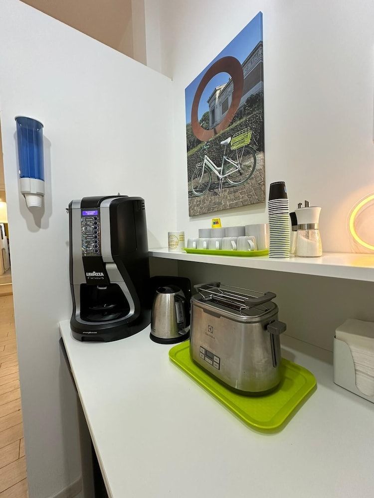 Bed&BikeRome ANGELICO Deluxe Double Room, 1 Queen Bed, Non Smoking, Private Bathroom 9