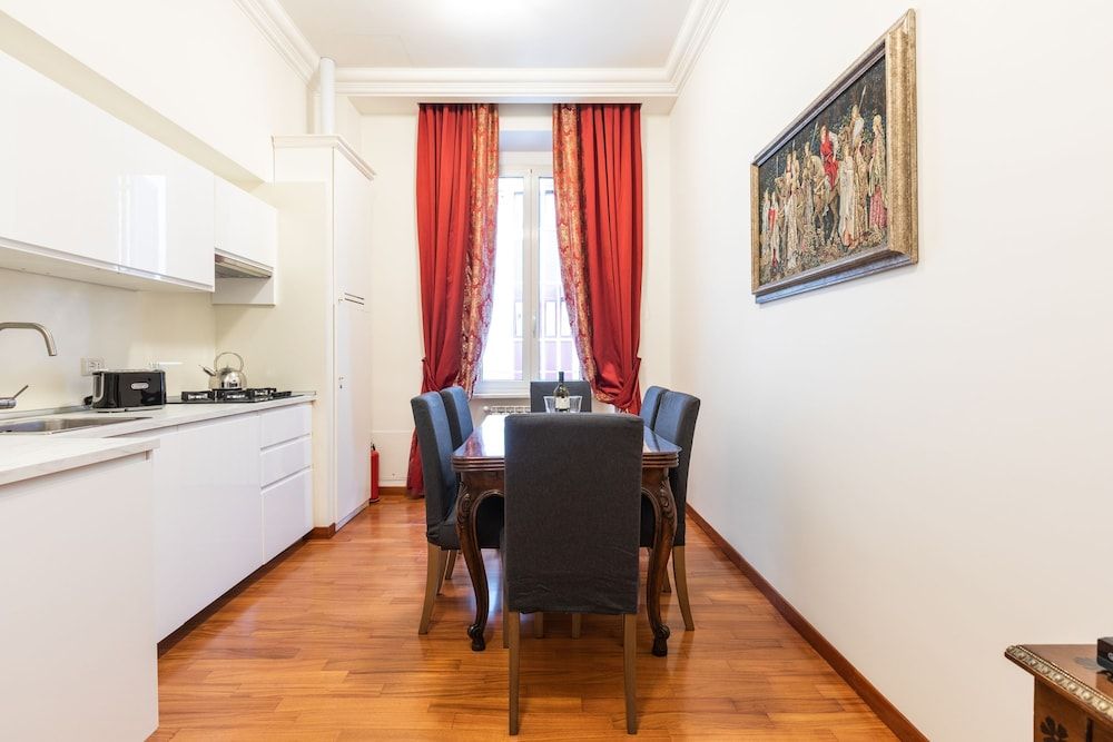 Elegant Salandra Suite