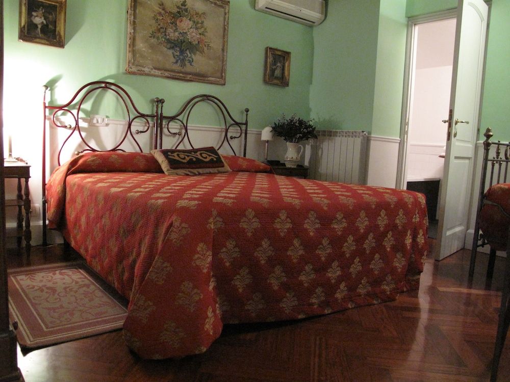 Double Room (extra bed)