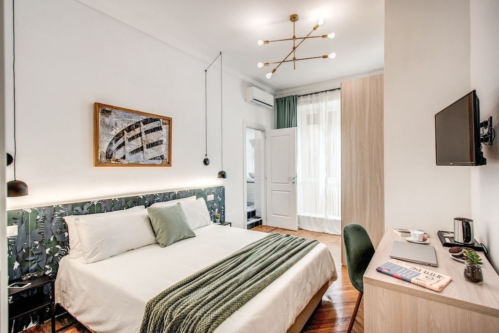 Classic Double Room (Queen)