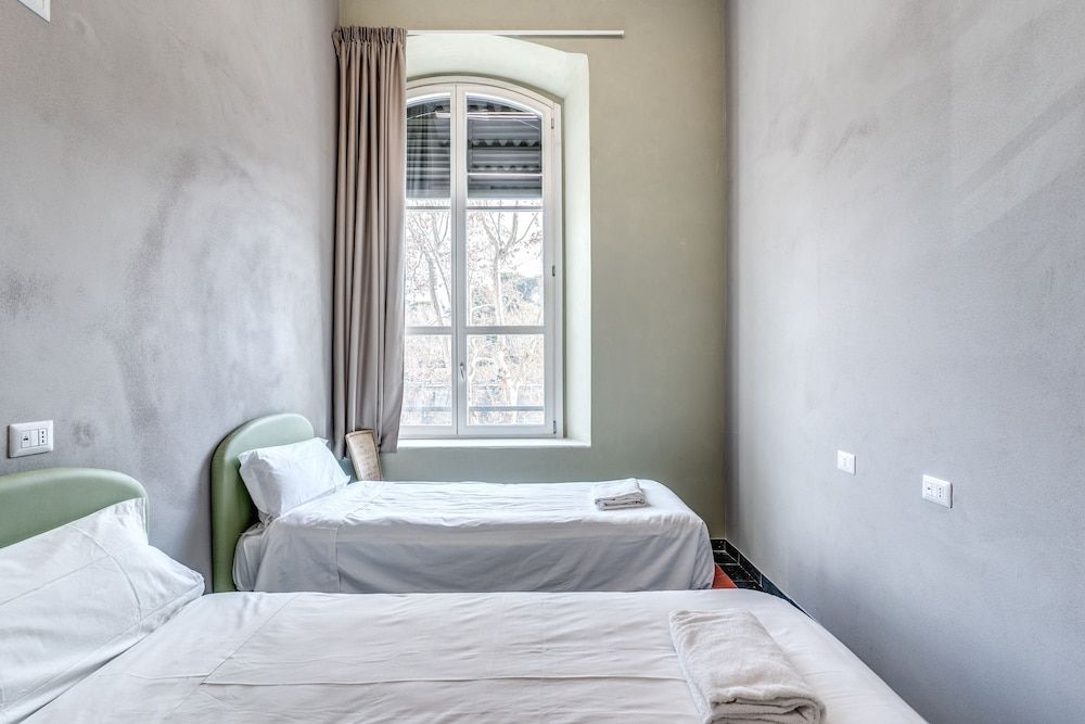 Large Double or Twin Room