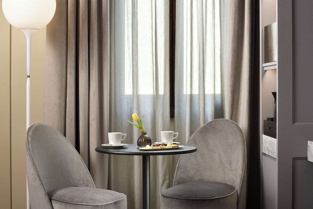 Floren Hotel Classic Room 13