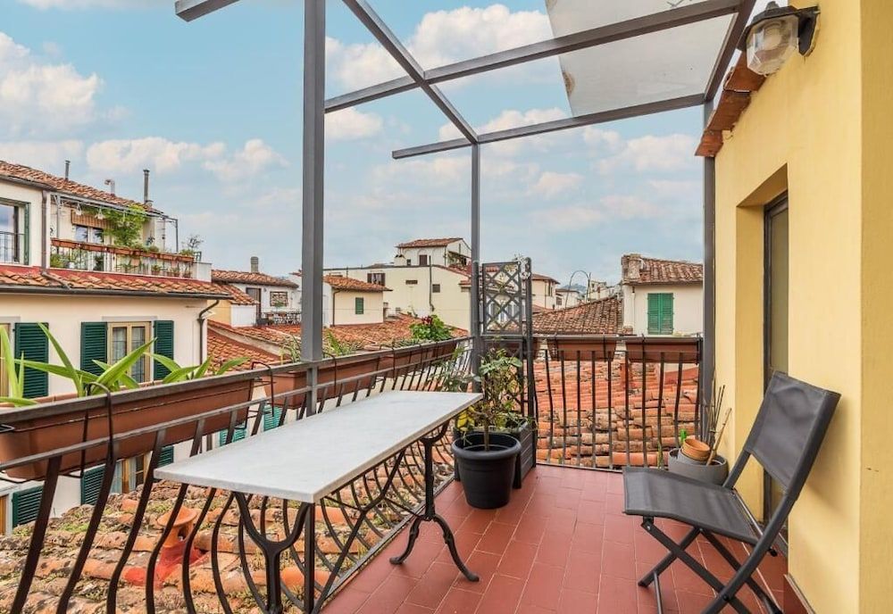 1 Bedroom Apartment w Terrace - Duplex