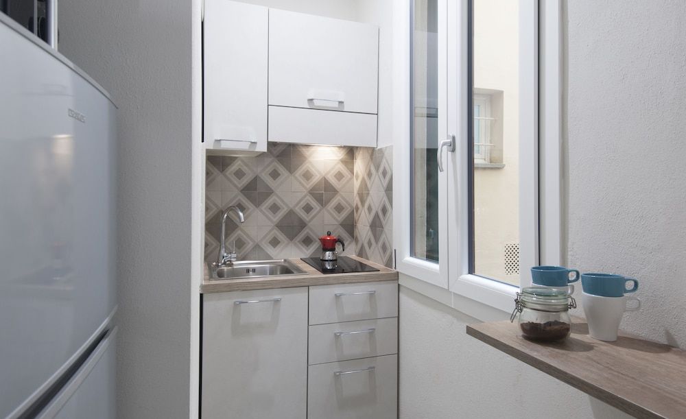 Le Fiorentine Boutique Apartments Deluxe Apartment, 1 Queen Bed with Sofa bed, Kitchen 17