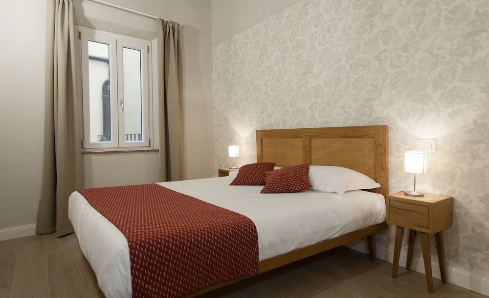 Le Fiorentine Boutique Apartments Deluxe Apartment, 1 Queen Bed with Sofa bed, Kitchen 3