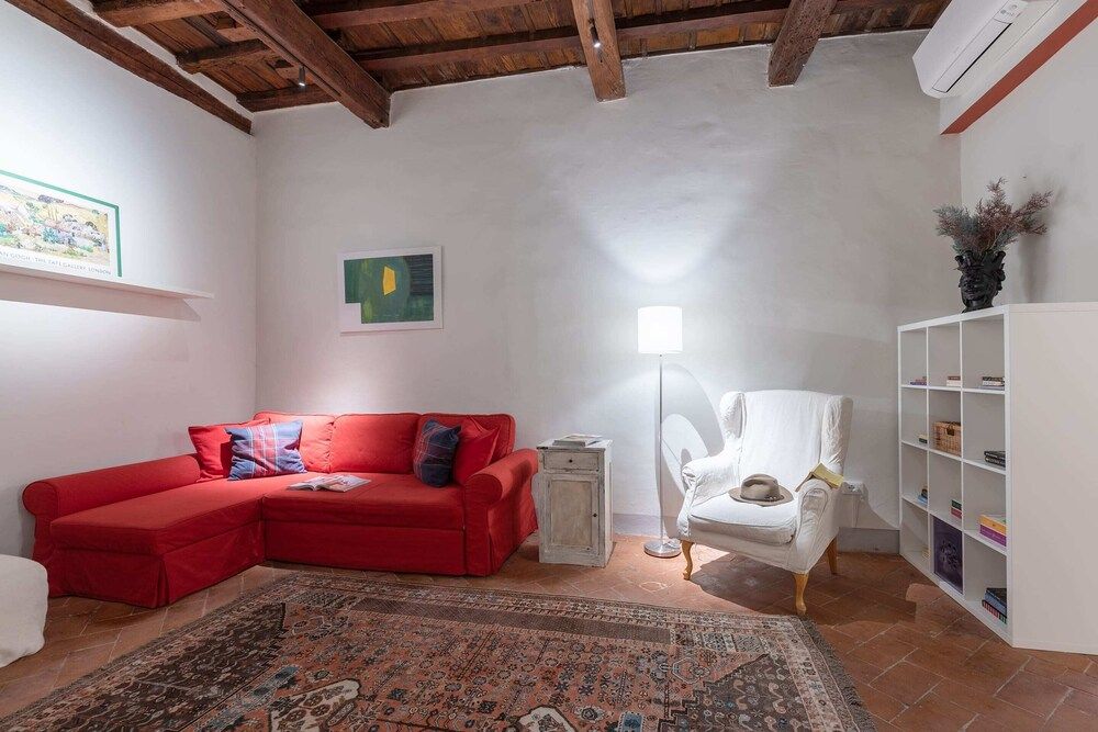 Basic Apartment, Multiple Beds