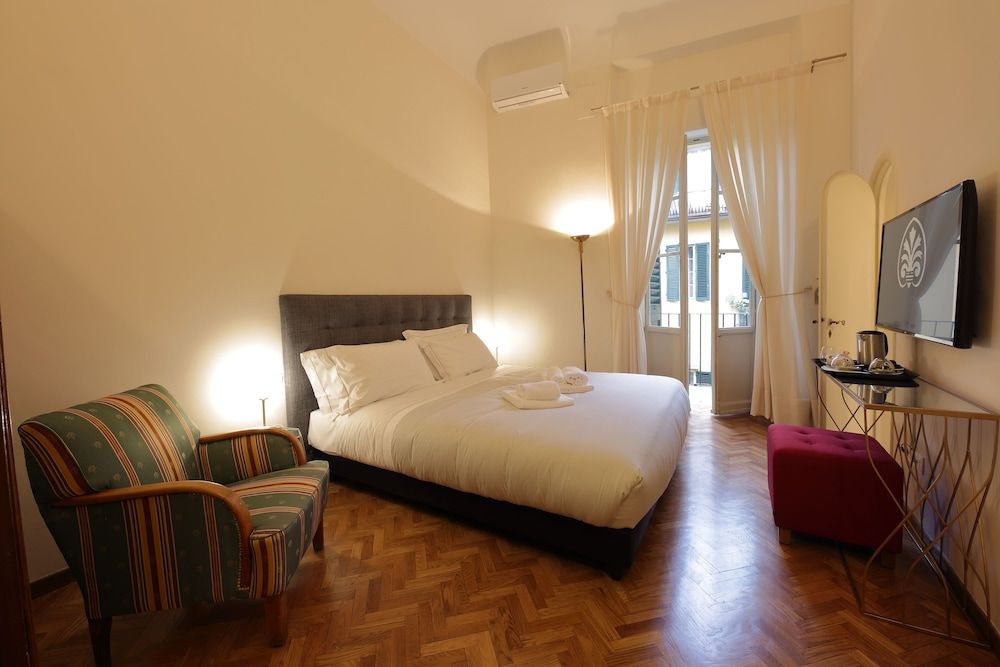 Queen Superior Room