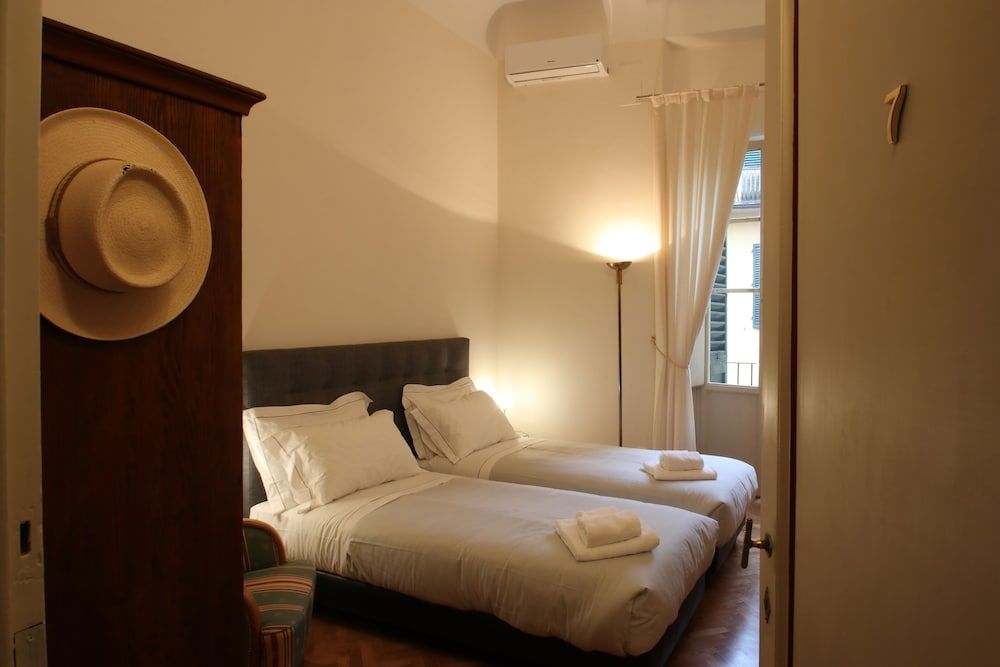 Queen Superior Room