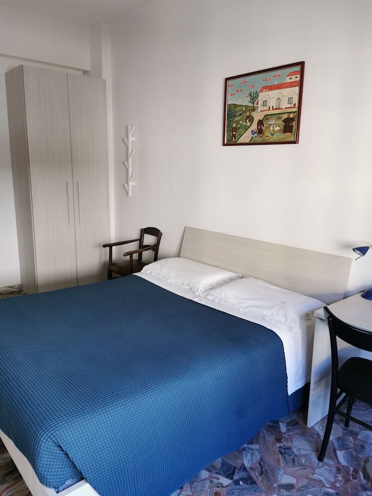 Affittacamere Sciacchithouse