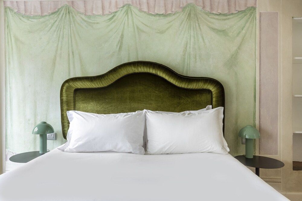 Numa Florence Felice 2 Bedroom Apartment with Sofa Bed 3