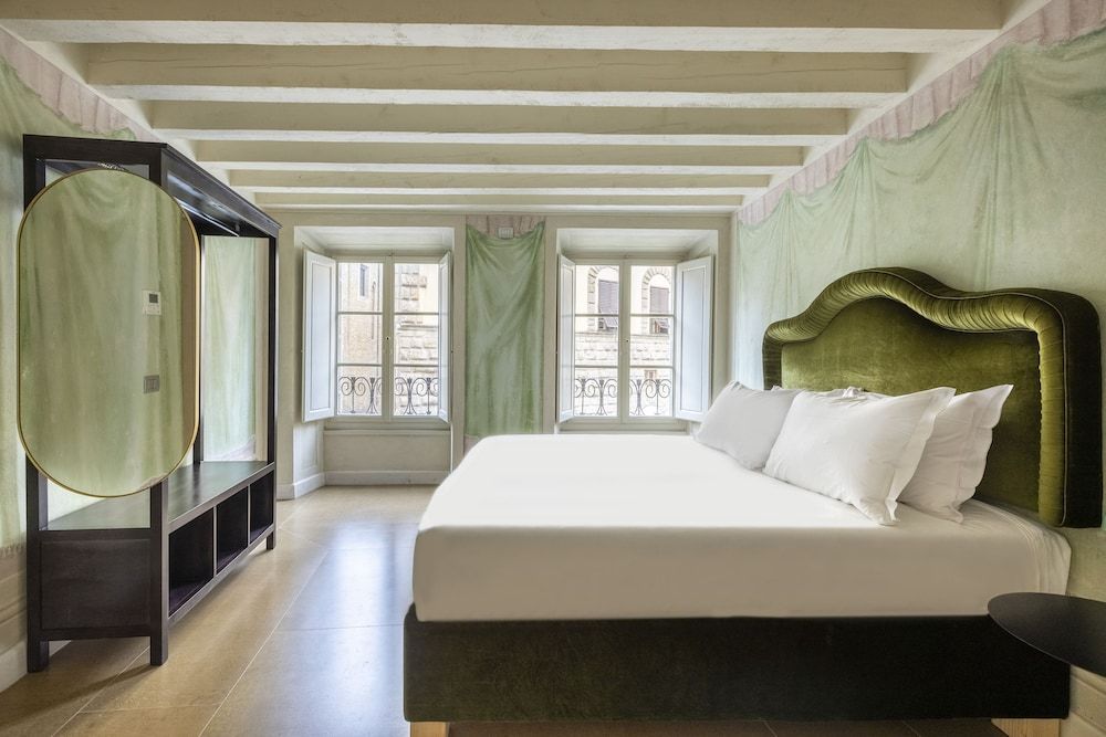 Numa Florence Felice 2 Bedroom Apartment with Sofa Bed 5