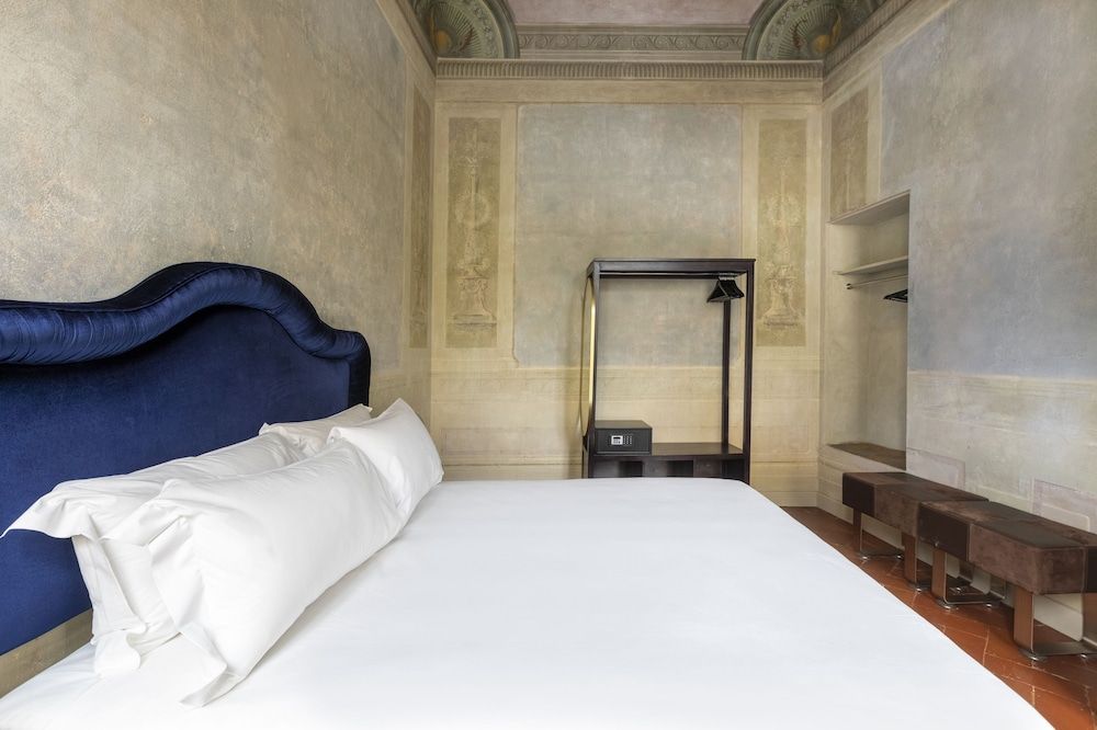 Numa Florence Felice 1 Bedroom Apartment with Sofa Bed 3