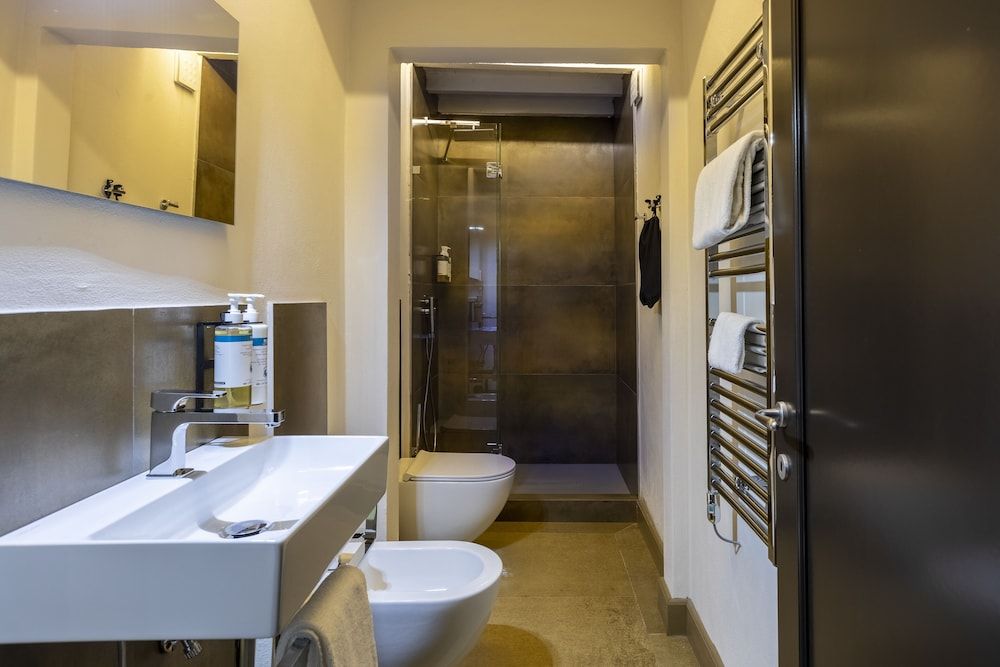 Numa Florence Felice 2 Bedroom Apartment with Sofa Bed 16