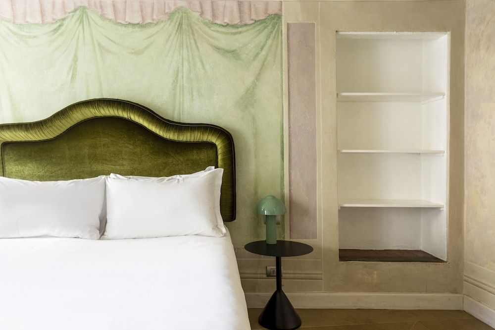 Numa Florence Felice 2 Bedroom Apartment with Sofa Bed 4