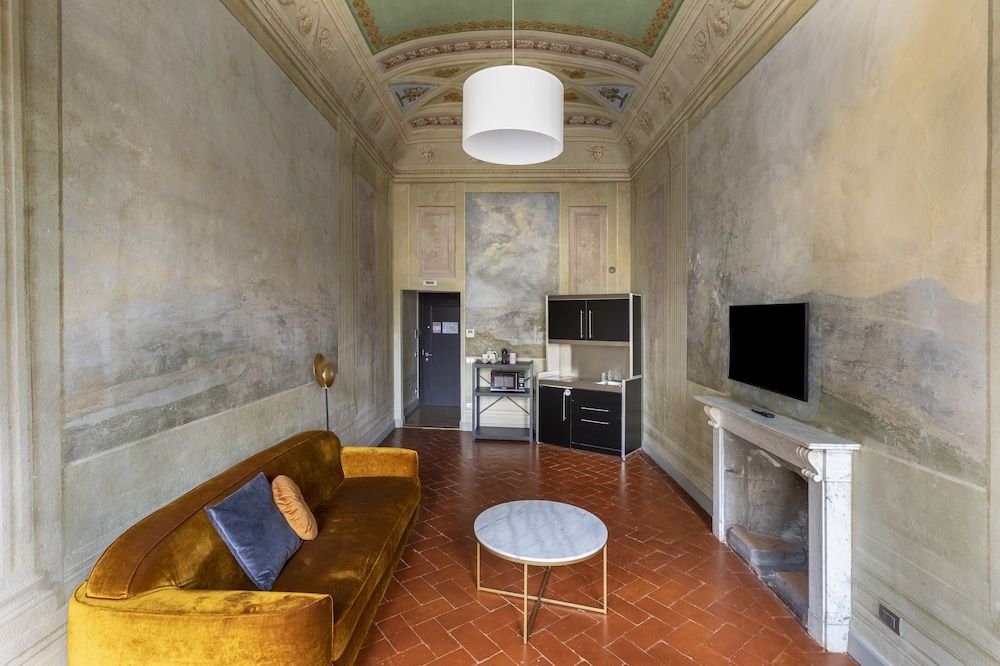 Numa Florence Felice 1 Bedroom Apartment with Sofa Bed 4
