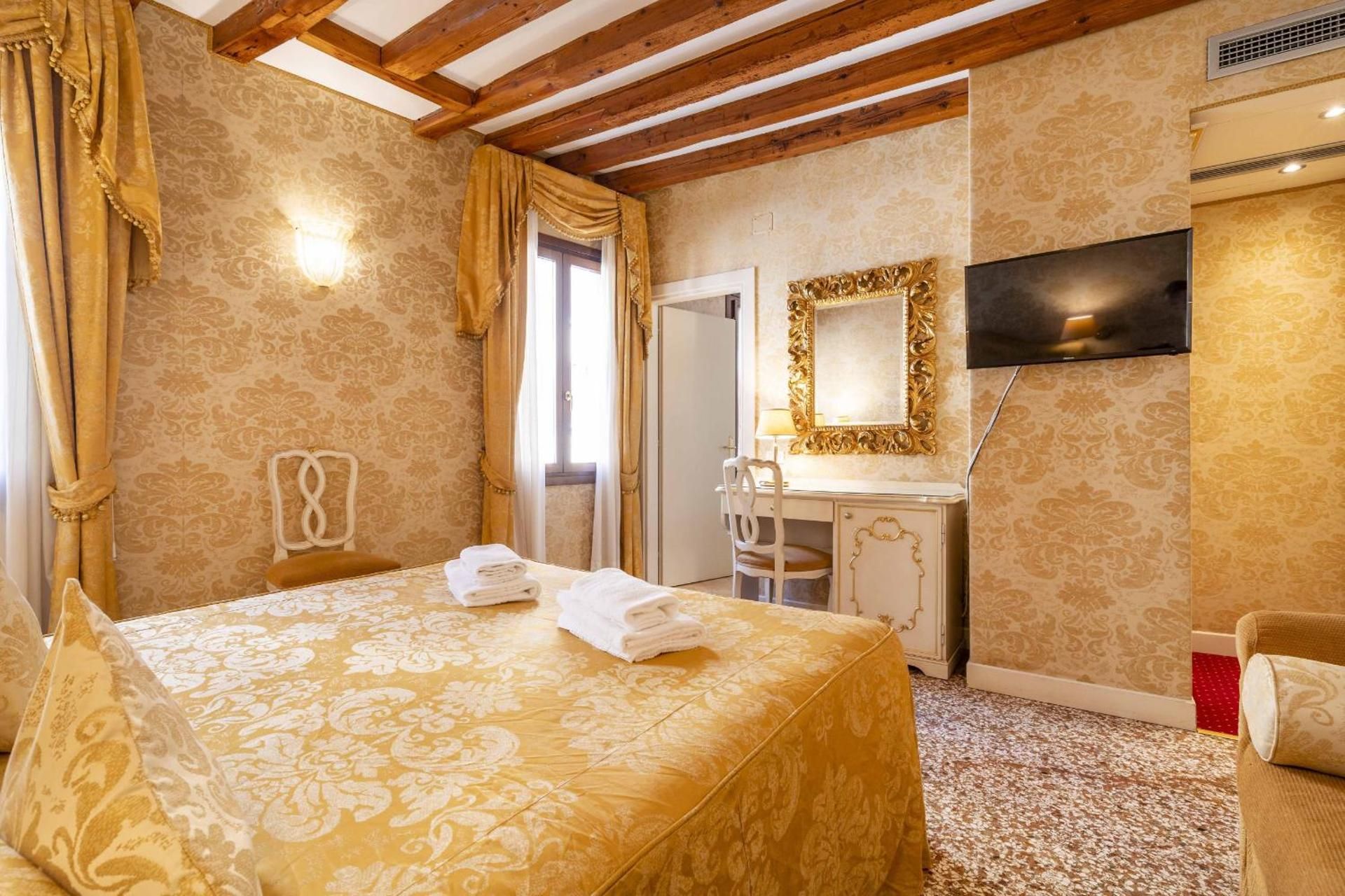 Triple Room with Sea View