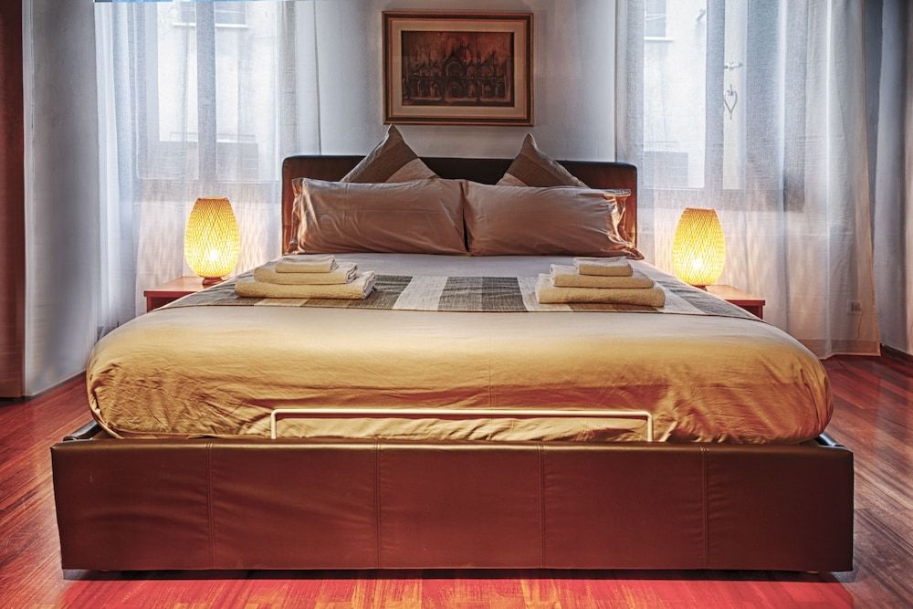 Double or Twin Room with Shared Bathroom