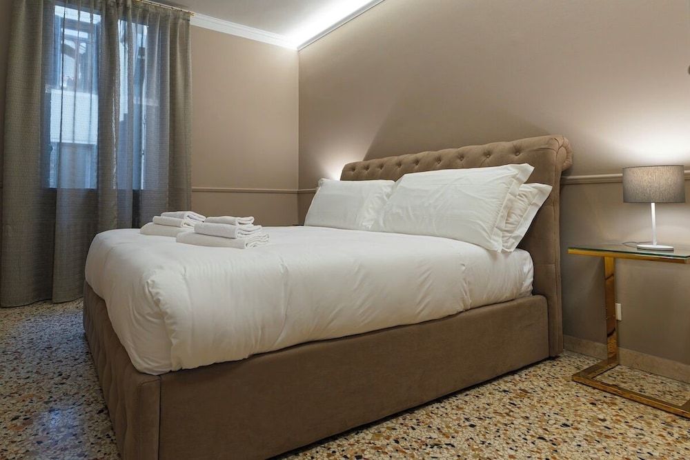 Luxury Duplex, Patio, Annex Building