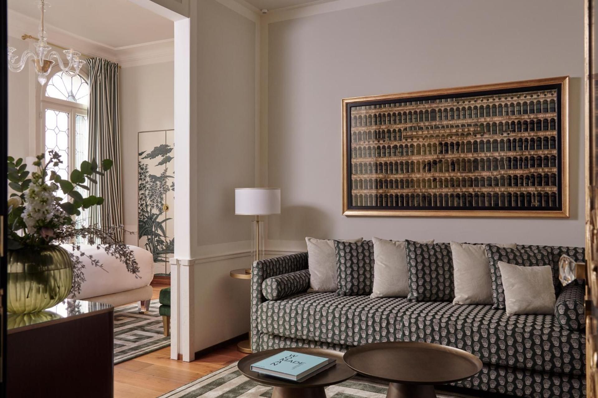 Junior Suite with Canal View