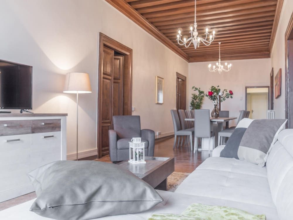 Venice Luxury Palace 13 by Wonderful Italy Apartment 13