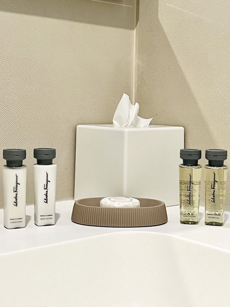 Tarra Luxury Suite Deluxe Apartment 4