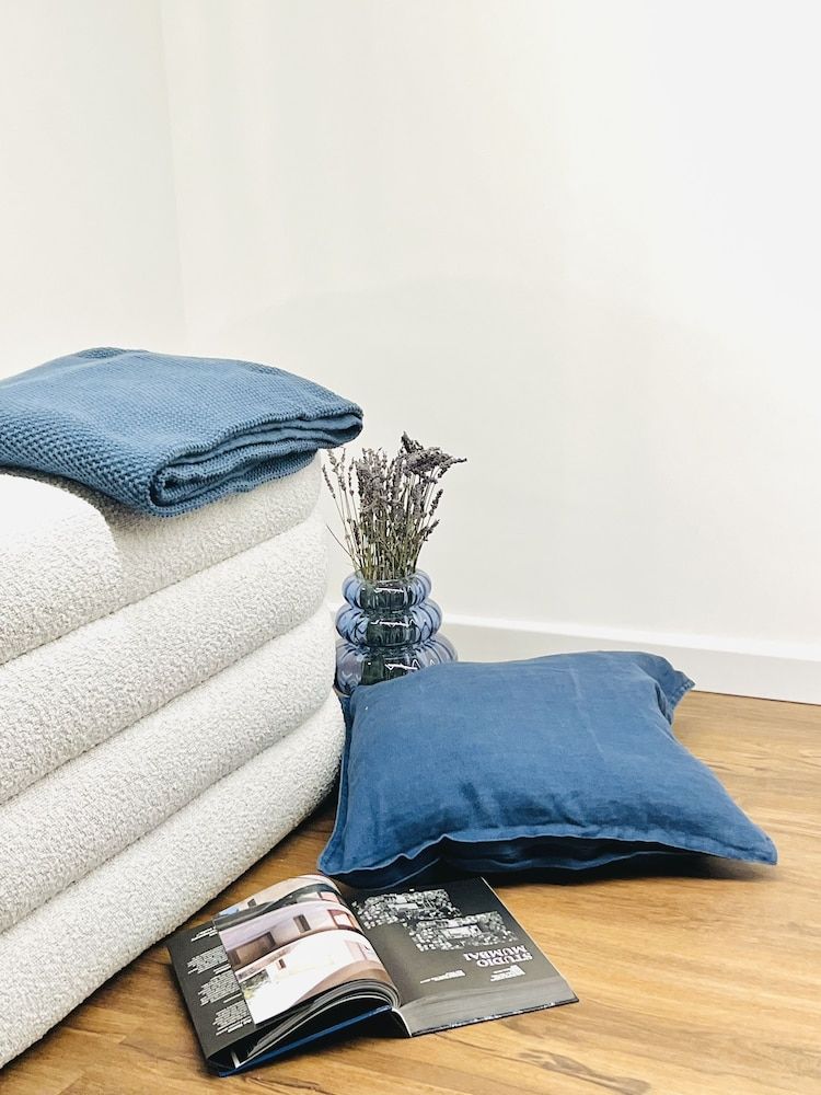 Tarra Luxury Suite Deluxe Apartment, 1 Bedroom, Private Bathroom, Courtyard View 3