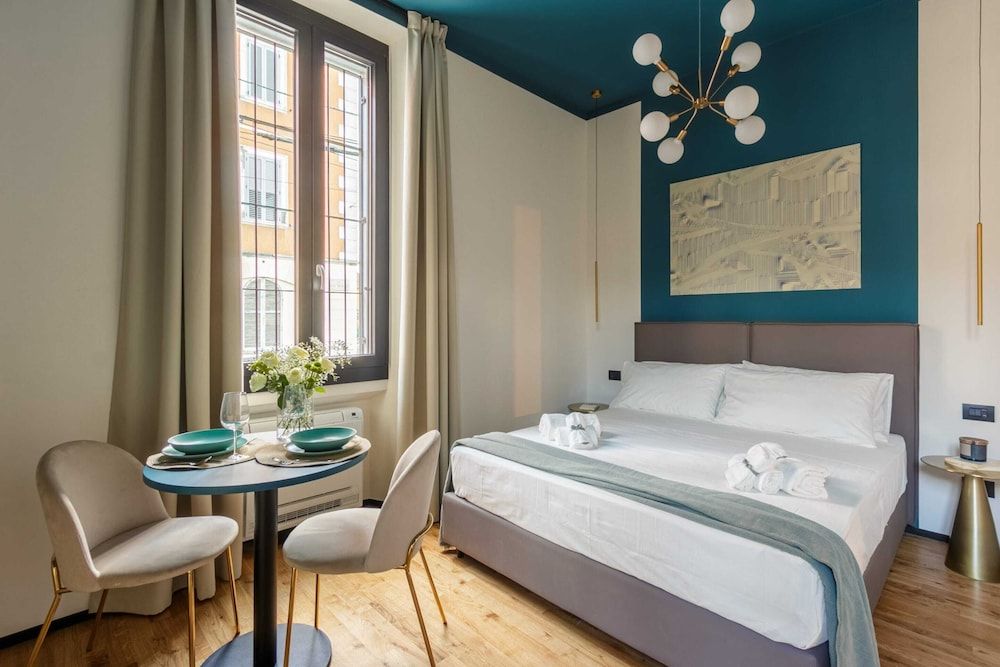 Bright Ground-floor Studio in Milan