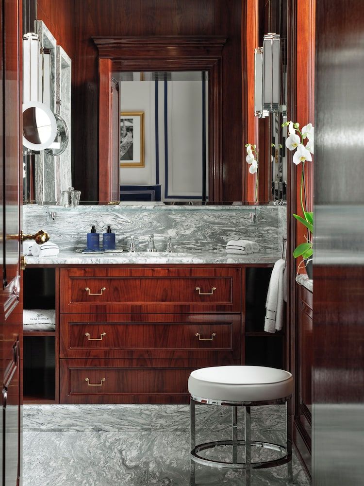 Signature Suite