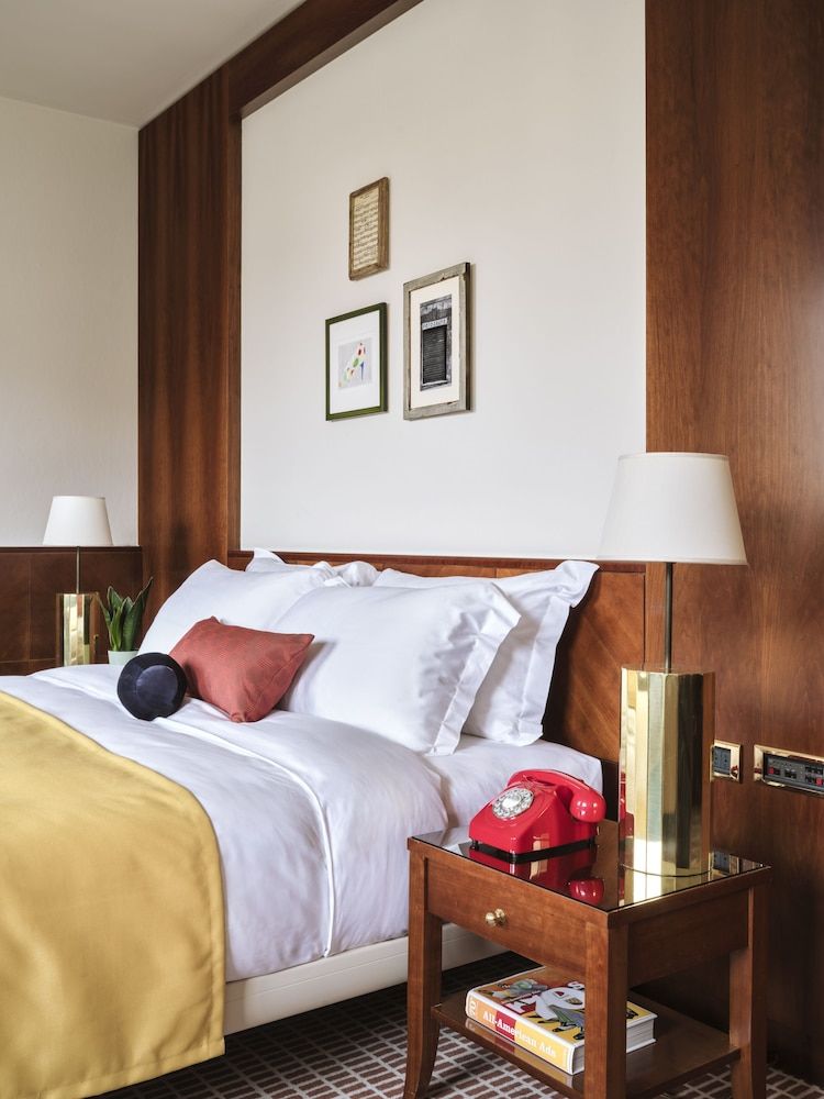 Premium Room, 1 King Bed
