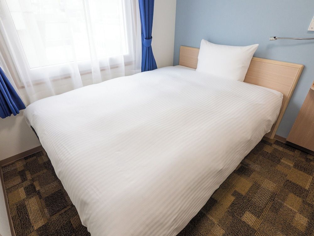 Standard Single Room, Smoking