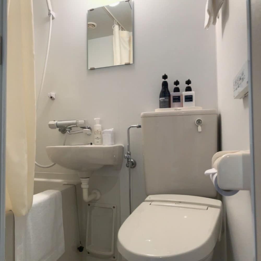 Standard Twin Room, Smoking