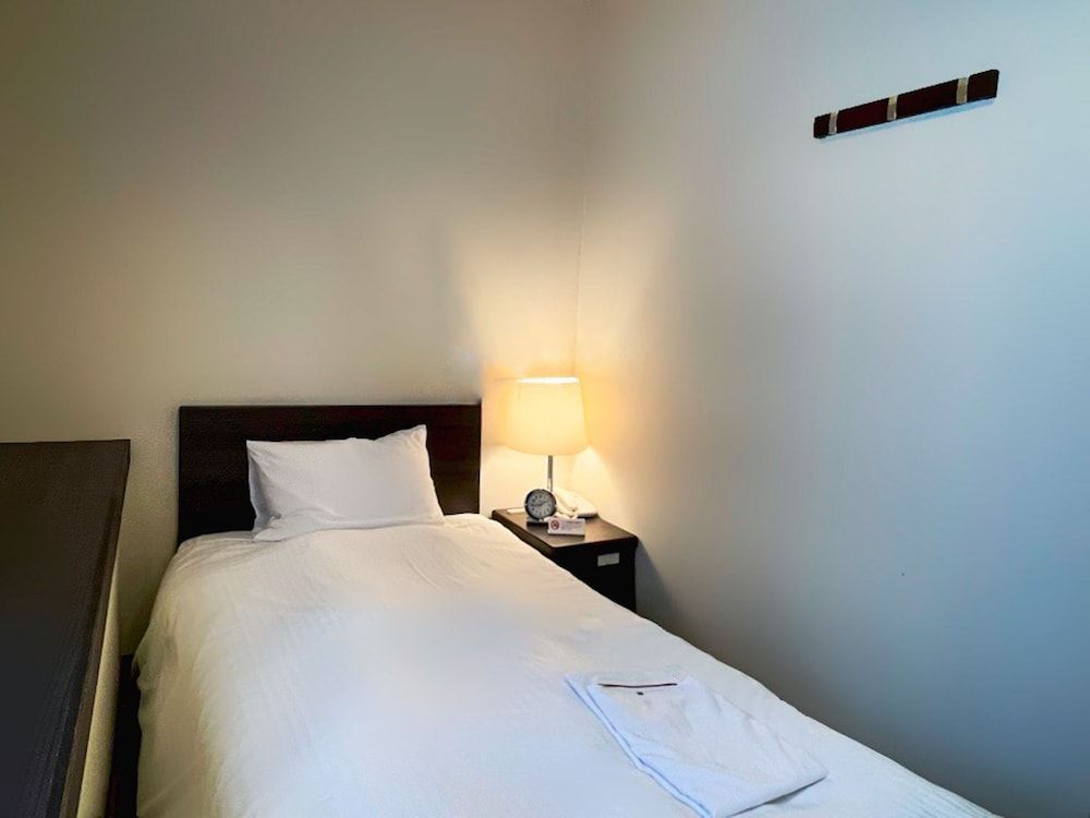Economy Single Room, Smoking