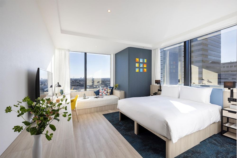 Premium Room, 1 King Bed (with Day Bed)