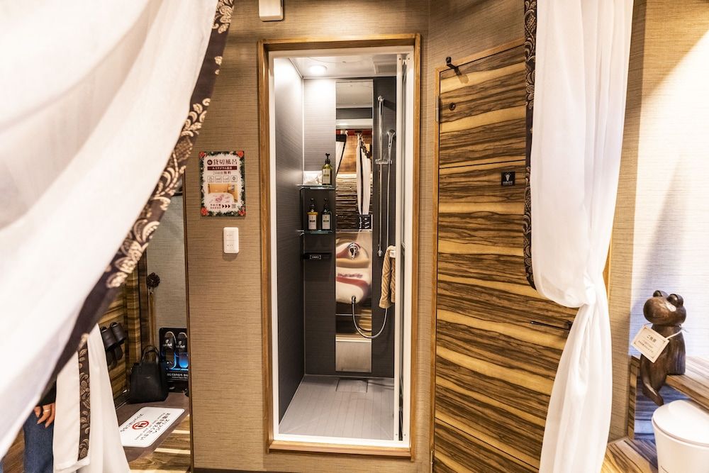 Petit Bali Forest Shinjuku Sanchome Standard Room, Smoking 4