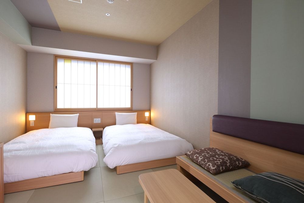 Basic Twin Room