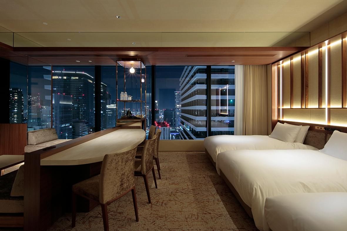 Premium Suite with Sofa Bed and Private Spa - Lounge Access Included, Non-Smoking