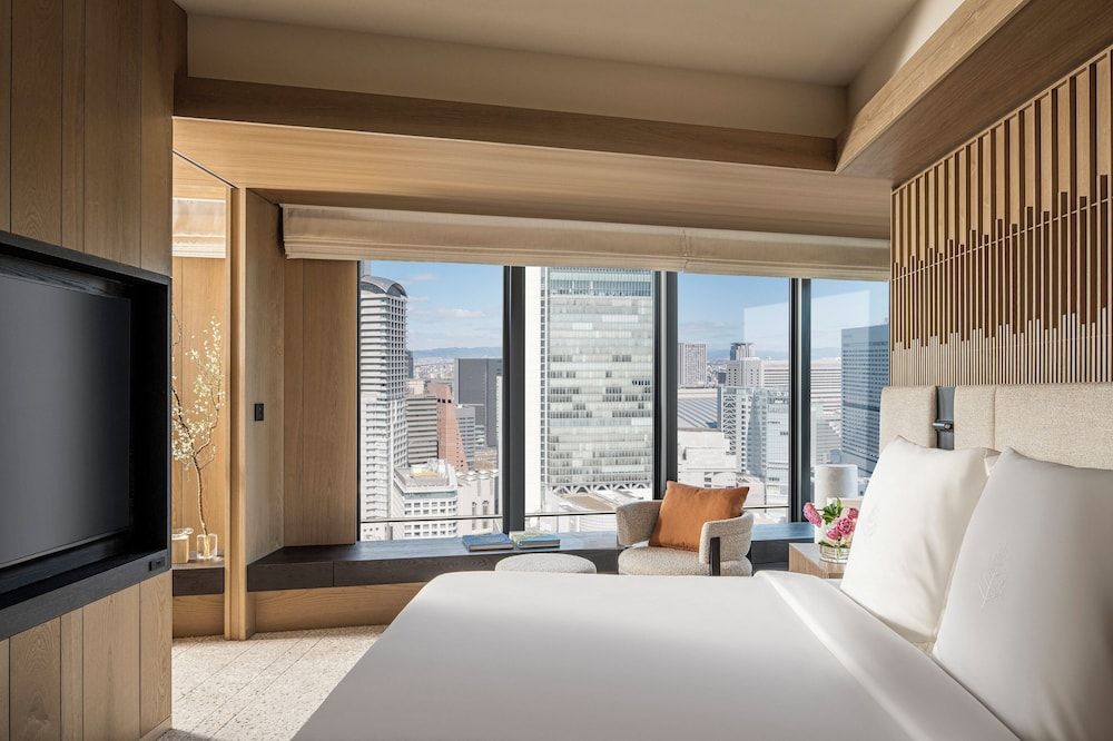 Premier Corner Suite