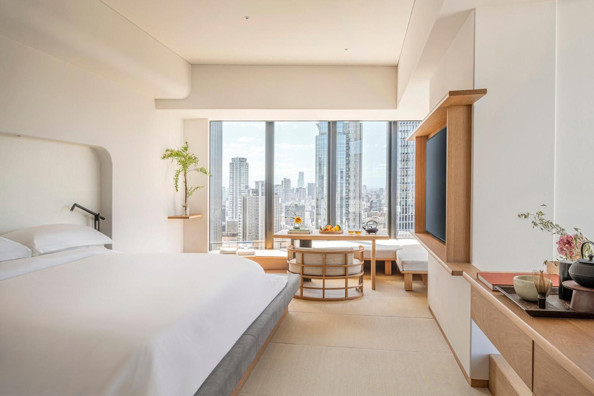 Tatami Corner King Suite