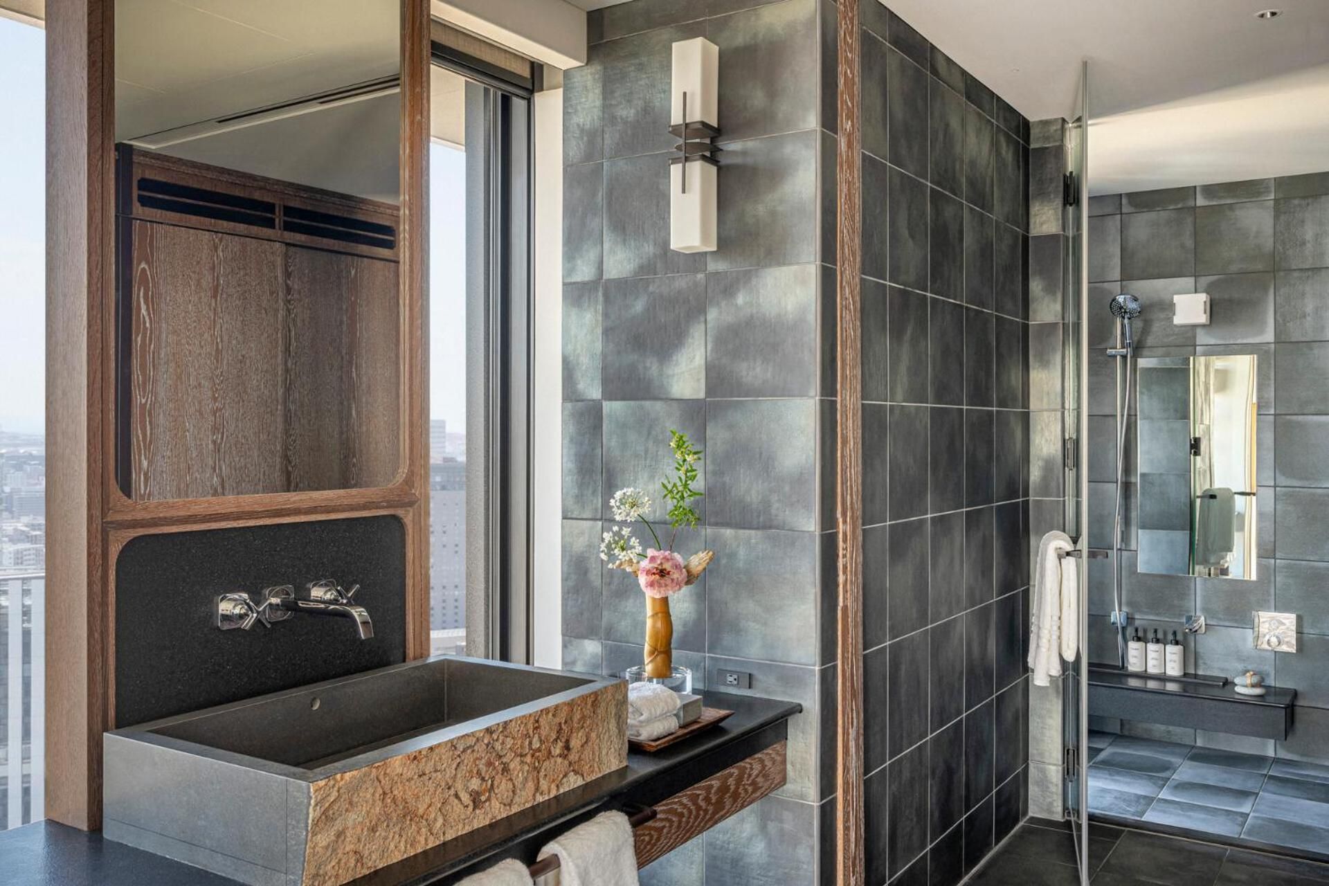 Tatami Corner King Suite