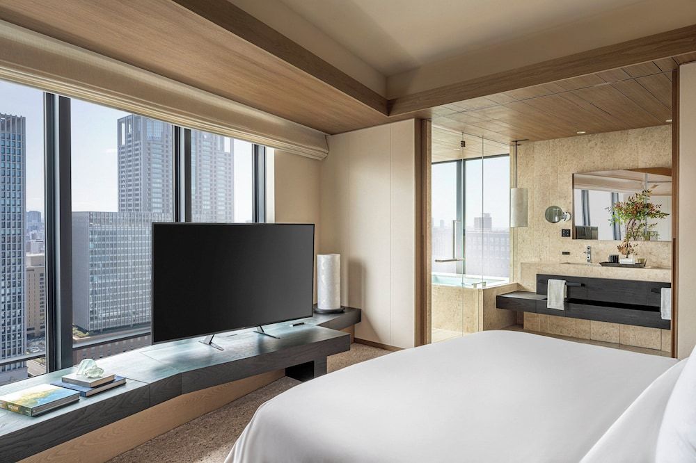Corner Suite