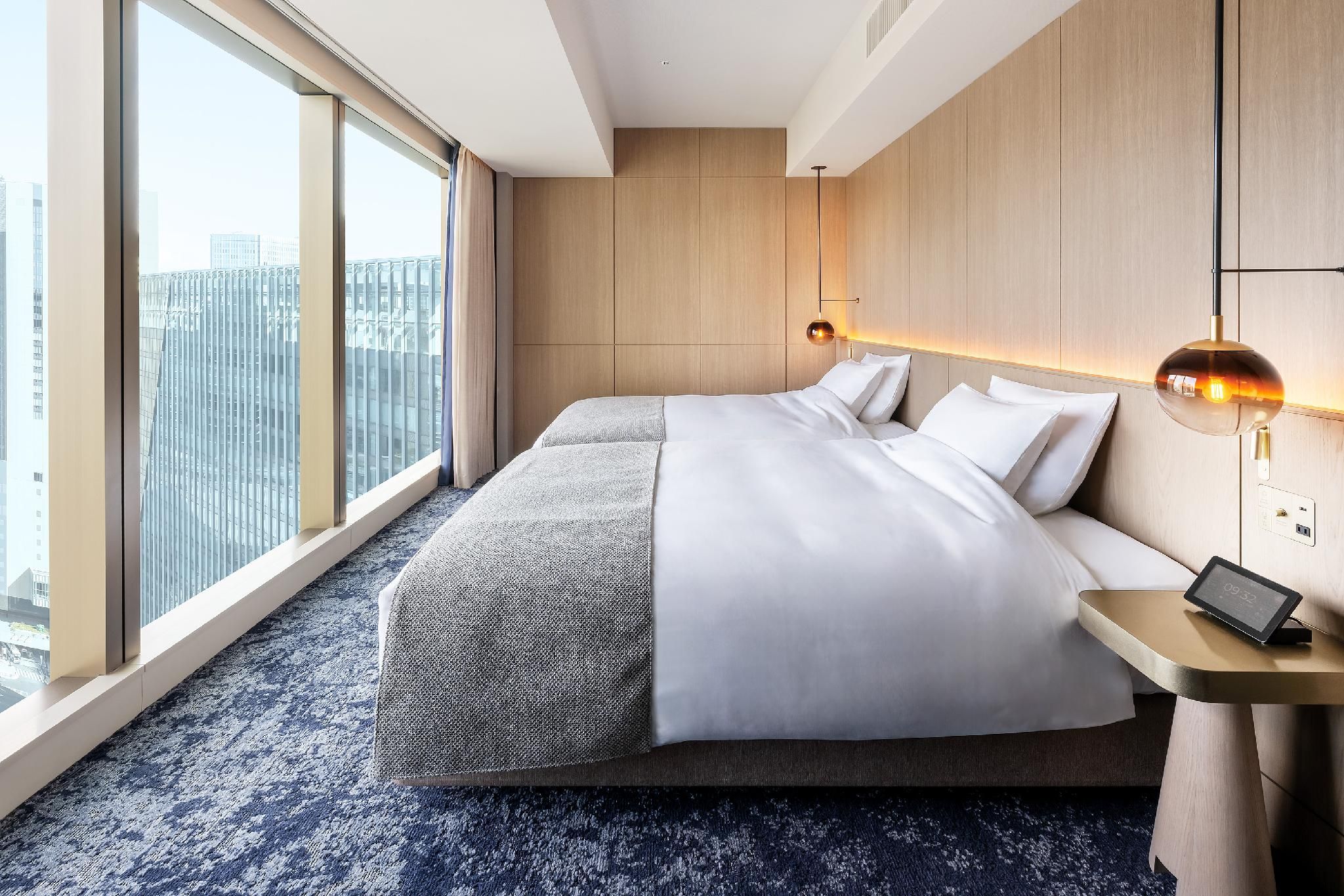 Club Deluxe Twin - Club Floor