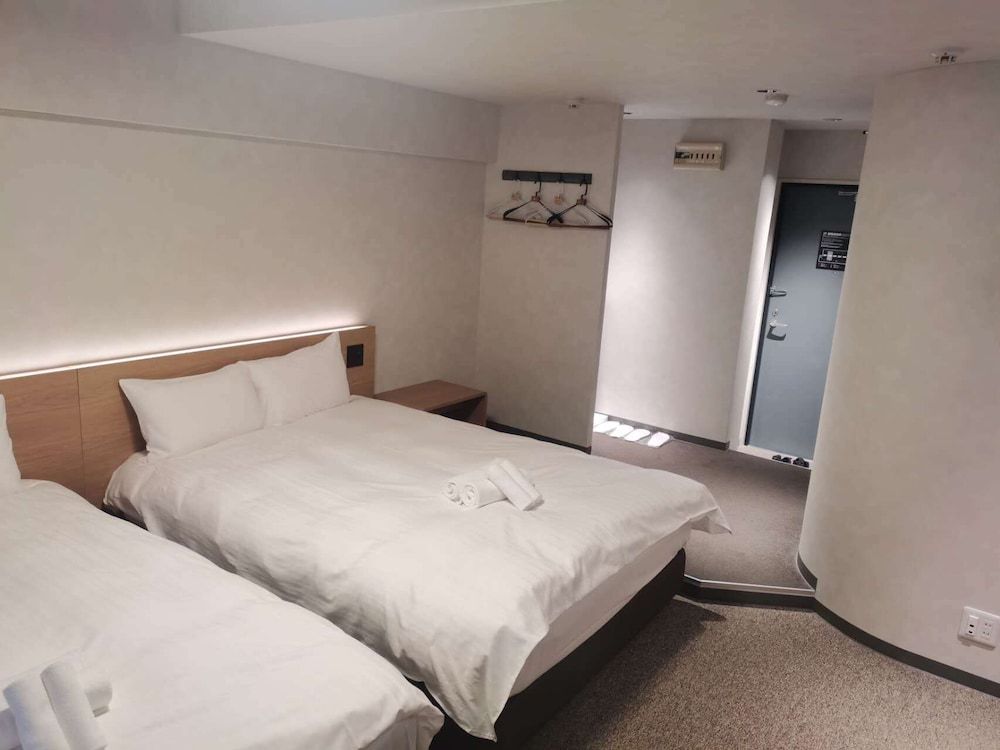Standard Quadruple Room, 2 Queen Beds, Non Smoking