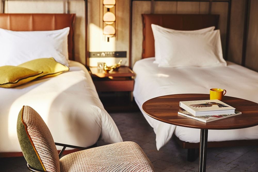 Grand Room, 2 Twin Beds