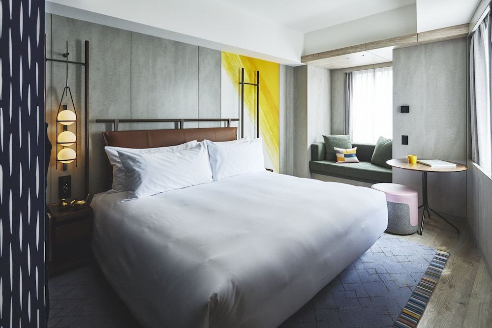 Premium Room, 1 King Bed, Corner