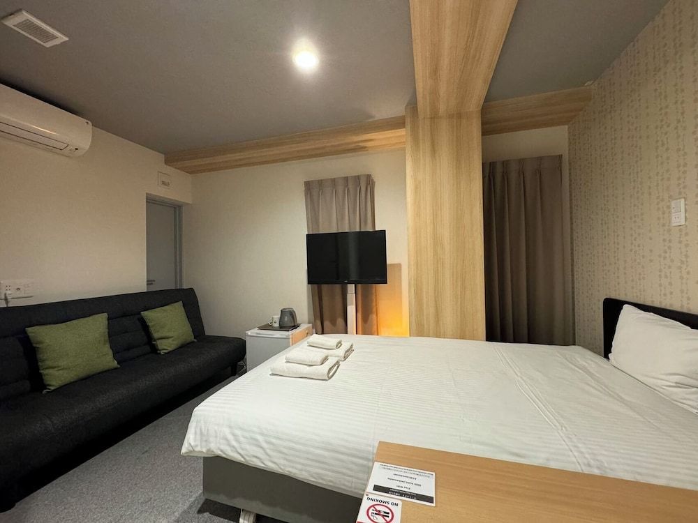 Single Room, Multiple Beds, Non Smoking
