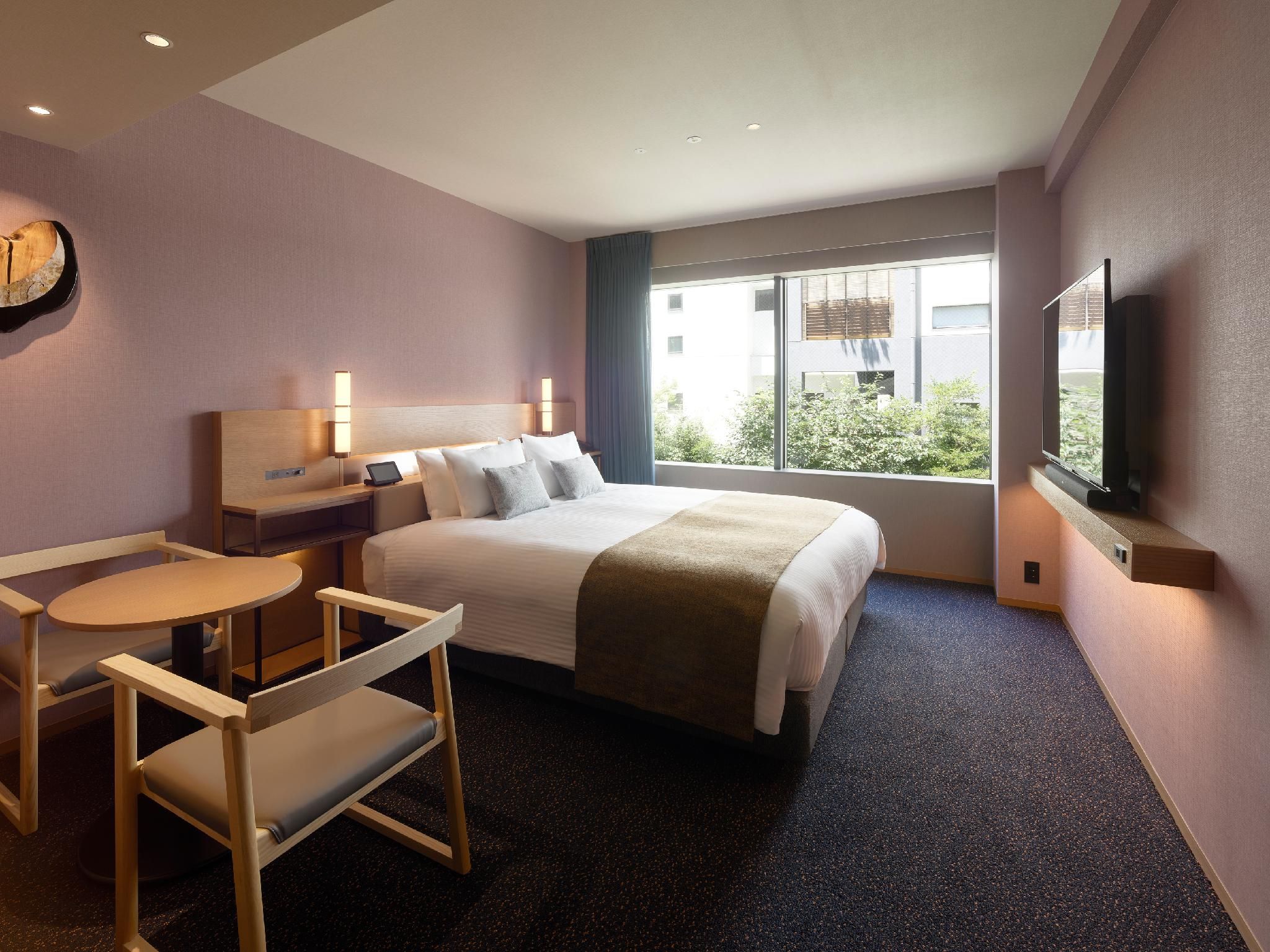 Superior Room with 180cm Width King Bed