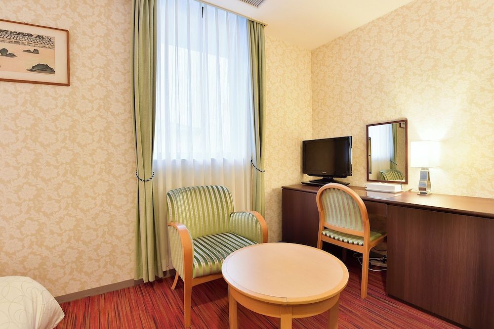 Economy Room, City View