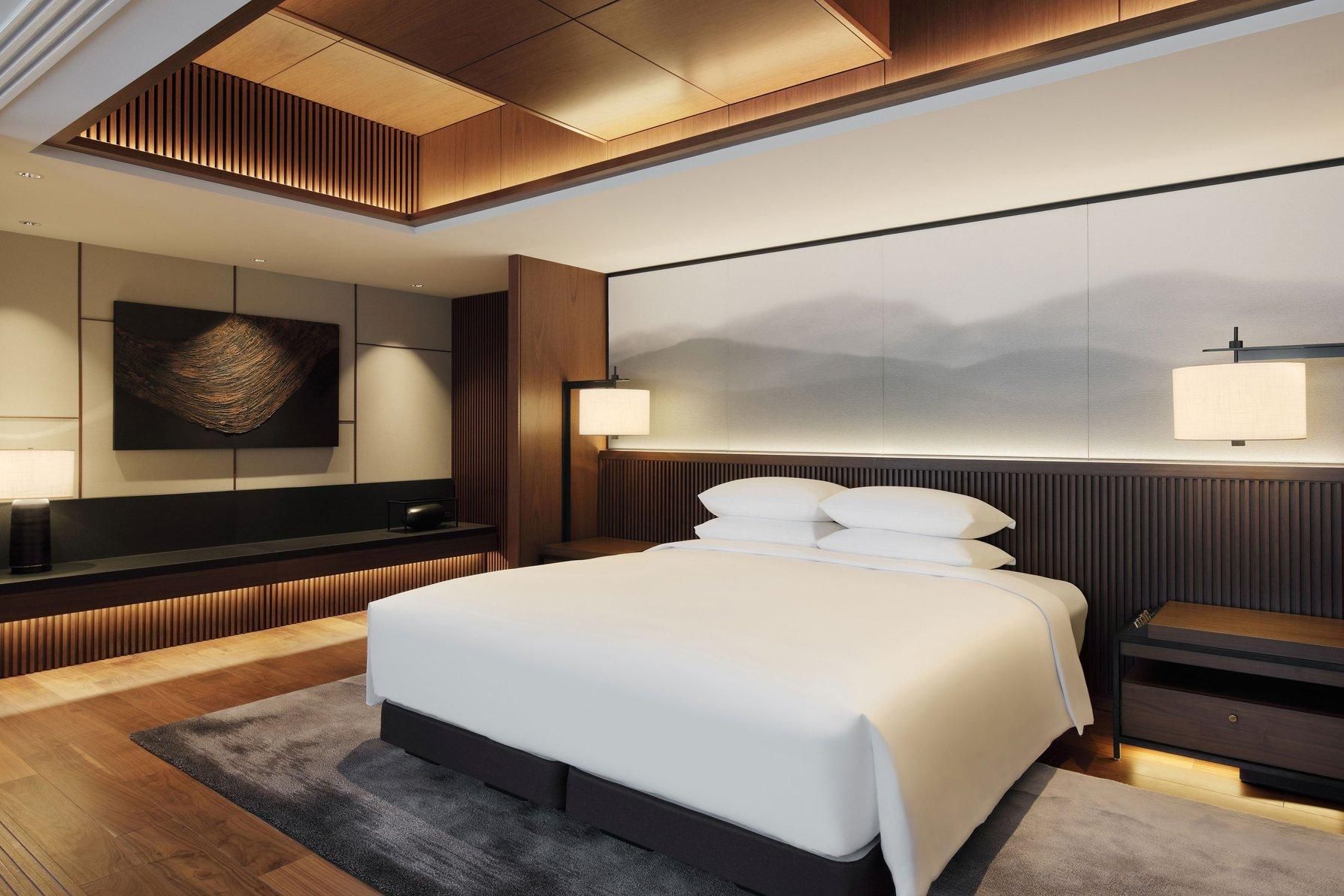 Chapter Suite W/ King Bed, Suite, 1 King
