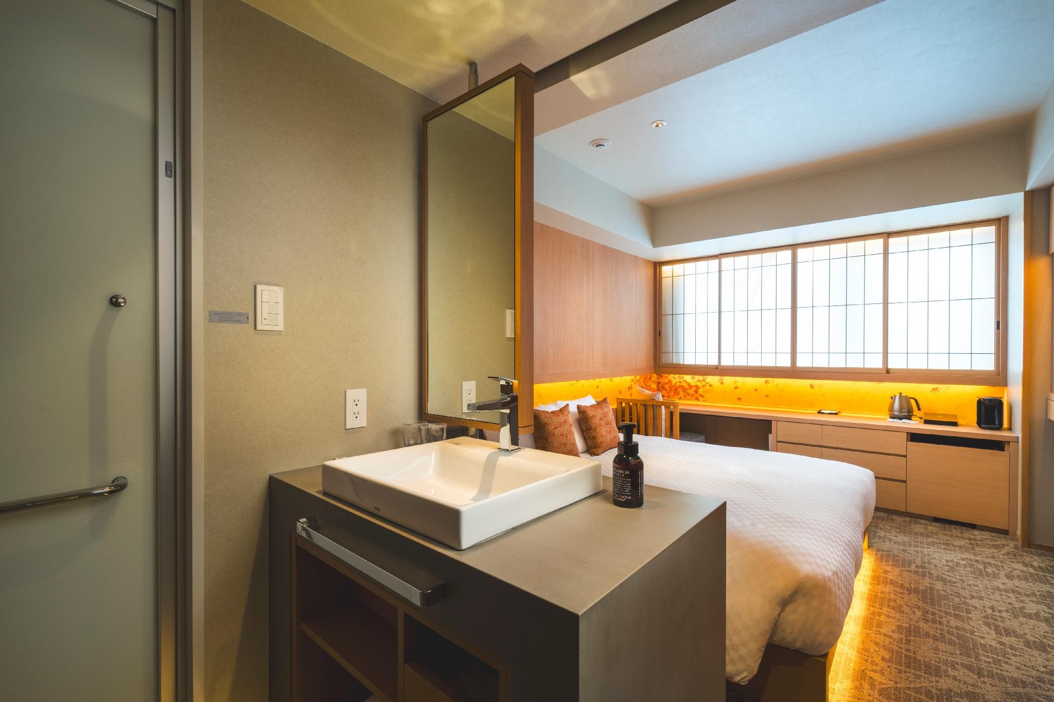 1 King Bed, NonSmoking, Standard Room