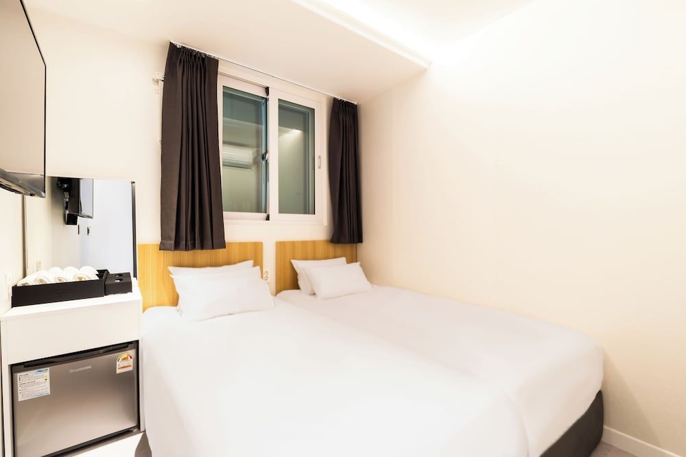 U STAY MyeongDong Standard Twin Room 10